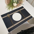 Set de table bleu marine à motif chevrons et rayures beige sur une table blanche - 45x30cm / Rayures Horizontales Or Noir