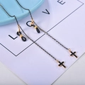 Cadena negra de metal para gafas con colgante de cruz dorada y lazos de silicona - Cruz Negra y Dorada