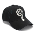 Détail de casquette noire effet usé avec motifs spirales blancs de style graffitis - Taille unique / Noir