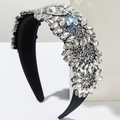 Cerchietto largo stile barocco con strass brillanti su tessuto di raso nero lussuoso - Nero e Bianco