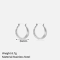 Detailansicht der 24mm Edelstahl-Ohrringe in Silber mit doppelreihigen Kristallen - Silber