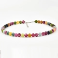 Bunte Turmalin Perlenhalskette mit rosa, gelben und grünen Perlen und Silberverschluss - 8mm Perlendurchmesser / Bunt
