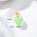 Dettaglio pendente a cuore verde chiaro con gancio dorato e dimensioni 32,85x19,35mm - Verde