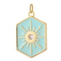 Dettaglio di un ciondolo a sole esagonale vintage con smalto azzurro e zircone centrale - Azzurro