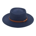 Dunkelblauer Strohhut mit braunem Kunstleder-Gürtel und Schnalle für den Strand - M (56-58cm) / Marineblau
