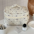Trousse de toilette matelassée beige avec motifs lapins violets et poignée sur le dessus - Lapin Violet à Dentelle - [Trousse de Maquillage]