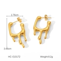 Vista detallada de pendientes de lava en oro de 18k midiendo 3,48cm por 1,76cm - Estilo de Flujo de Lava (HC-E10172)