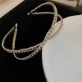 Diadema de cadena trenzada plateada de doble capa con diseño cruzado en forma de X - Estilo de Cadena Tejida de Doble Capa / Plata metálico