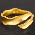 Minimalistischer S925 Sterlingsilber Wellenring mit matter Goldoberfläche und Öffnung - Offene Größe 14 (Einstellbar 12-17) / 18K Gold