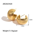 Detail view of gold C-shaped chunky earrings with dimensions 1.9cm x 1.2cm - Gold Spiral C-Shape Style (JDE2023420)