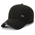 Herren Winter-Basecap in Schwarz mit warmer Wolloptik und silbernem Metallemblem - Verstellbar / Schwarz