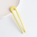 Horquilla en forma de U minimalista en amarillo brillante mate para peinados - Amarillo