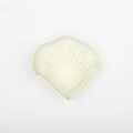 Artificial ivory rose petals with realistic bionic texture for wedding decorations - Cream White