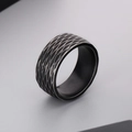Anillo de 10mm gris oscuro envejecido con textura martillada y acabado industrial vintage - US 8 / Negro Mate (KR100916-GC)