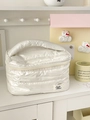 Beauty case bianco trapuntato di grande capacità con manico morbido ed etichetta laterale - Bianco