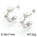 Orecchini a cerchio a C in acciaio inossidabile con perle bianche, 30x11mm - Acciaio (KE114507-K)