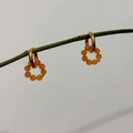 Pendientes de aro en acero chapado en oro de 18K con cuentas de piedra natural naranja - Ojo de Gato Naranja