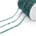Chaîne de perles en cristal bleu paon avec maillons en métal doré sur bobine blanche - Bleu Paon/3mm/09