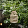 Lanterna in bambù finitura legno naturale con manico, variante altezza di 45 cm - Lanterna in Bambù Intrecciato Piccola / 21*45cm