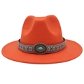 Détail du chapeau fedora orange avec ruban ethnique et décoration de pierre turquoise - M (56-58cm) / Orange