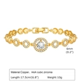 Detailansicht der Goldarmkette mit AAA-Zirkonia-Herz-Blumenanhänger für Damen - Schwebender runder Diamant