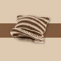 Bonnet mignon en maille à rayures avec oreilles de chat et large bord en marron - Café+Beige