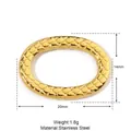 Detailansicht ovaler Gold-Anhänger aus Edelstahl mit Rautenmuster-Struktur, 20x14mm - YE198/Diamant Oval