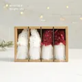 Set de 4 gnomos navideños de felpa en blanco y granate con lentejuelas doradas - Anciano con Barba Larga (APYX156)