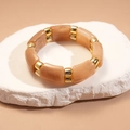 Minimalist marble resin elastic bracelet in pink with golden metal spacer beads - Light Coffee Pink Texture (HB4173)