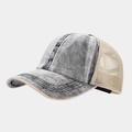 Detalle de gorra de béisbol con coleta en denim lavado a la piedra y malla transpirable - Ajustable / Gris