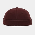 Vue détaillée du bonnet docker bordeaux vintage avec bords roulés et coutures renforcées - Réglable / Rouge vin uni