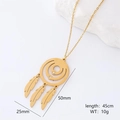 Détail du collier attrape-rêves avec dimensions du pendentif 50mm et chaîne de 45cm - Style Attrape-Rêves Lune et Étoile (Style 2)