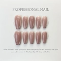 Handgemaakte nude roze cat-eye plaknagels met zilveren glitter french tips en pailletten - Groot (L) / Goudgerande Kattenoog (543)