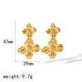 Detailansicht goldener Blumenohrringe mit Maßen 47x29mm und einem Gewicht von 9,7g - Große goldene Blumen-Ohrringe (TE6142)