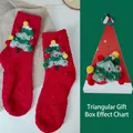 Chaussettes de Noël en polaire corail rouge avec sapins et boîte cadeau triangle - Taille Unique (EU 35-39) / Sapin de Noël