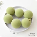 Set di sei palline di Natale floccate verde erba da 8 cm con ganci dorati nel vassoio - 8cm/Set da 6 / verde chiaro