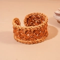 Bracciale rigido in rattan intrecciato a mano con design geometrico marrone naturale - Bracciale-Caffè