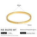 Dettaglio macro di un bracciale diamantato in acciaio dorato da 4mm e diametro 60mm - Zirconia Bianca (NB-B6298-WT)