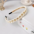 Creamy white resin headband featuring a thick chain link texture and Korean style design - White
