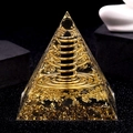 Πυραμίδα κρυστάλλου Orgone 6cm με φύλλο χρυσού, μαύρες πέτρες και χάλκινο σπιράλ - P4 Οψιδιανός + Μεταλλικό Πηνίο