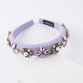 Serre-tête baroque lilas rembourré avec cristaux et perles sous un angle de 45 degrés - Bleu Saphir