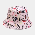 Gros plan sur un bob rose avec des imprimés artistiques de cosmétiques et flacons de parfum - M (56-58cm) / Rose