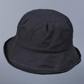 Vista detallada superior de un sombrero de pescador de algodón negro liso con ala ancha - Negro / M (56-58cm)