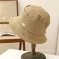 Modischer khakifarbenem Anglerhut für Damen mit breiter Krempe und silberner Metallemblem-Deko - M (56-58cm) / Khaki