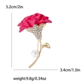 Elegante spilla a fiore di garofano rosso con stelo dorato e perla bianca da donna - Rosa Rosso