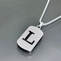 Collier en acier inoxydable argenté avec pendentif rectangulaire et lettre L évidée - Lettre L / Argent