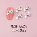 Dettaglio macro di ciondoli per unghie a fiocco argento 11x10mm con strass a cuore - Base Argento Rosa Sfumato Verde (AA24)