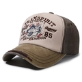 Berretto da baseball vintage con ricamo lupo e patchwork bicolore beige e marrone - Tesa Kaki