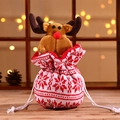 Weihnachtliche Strick-Geschenktüte mit Rentier-Motiv und Schneeflocken-Mustern - Gestrickte Apfeltasche [Rentier]
