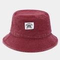Détail d'un bob en toile lavée vintage rouge foncé avec écusson Brooklyn brodé dessus - M (56-58cm) / Bordeaux